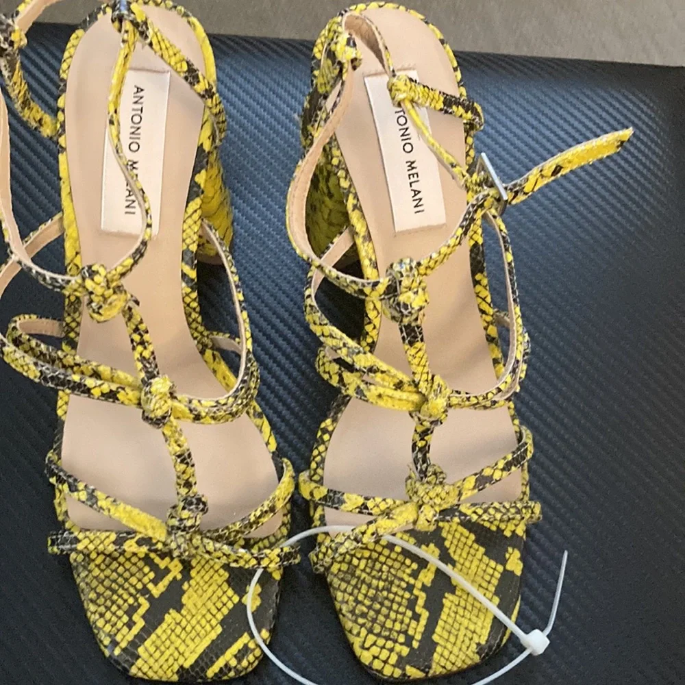 Antoni Melani Sandal - Picture 3 of 5